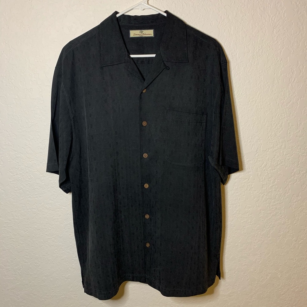 Tommy Bahama Large short sleeve button down shirt
